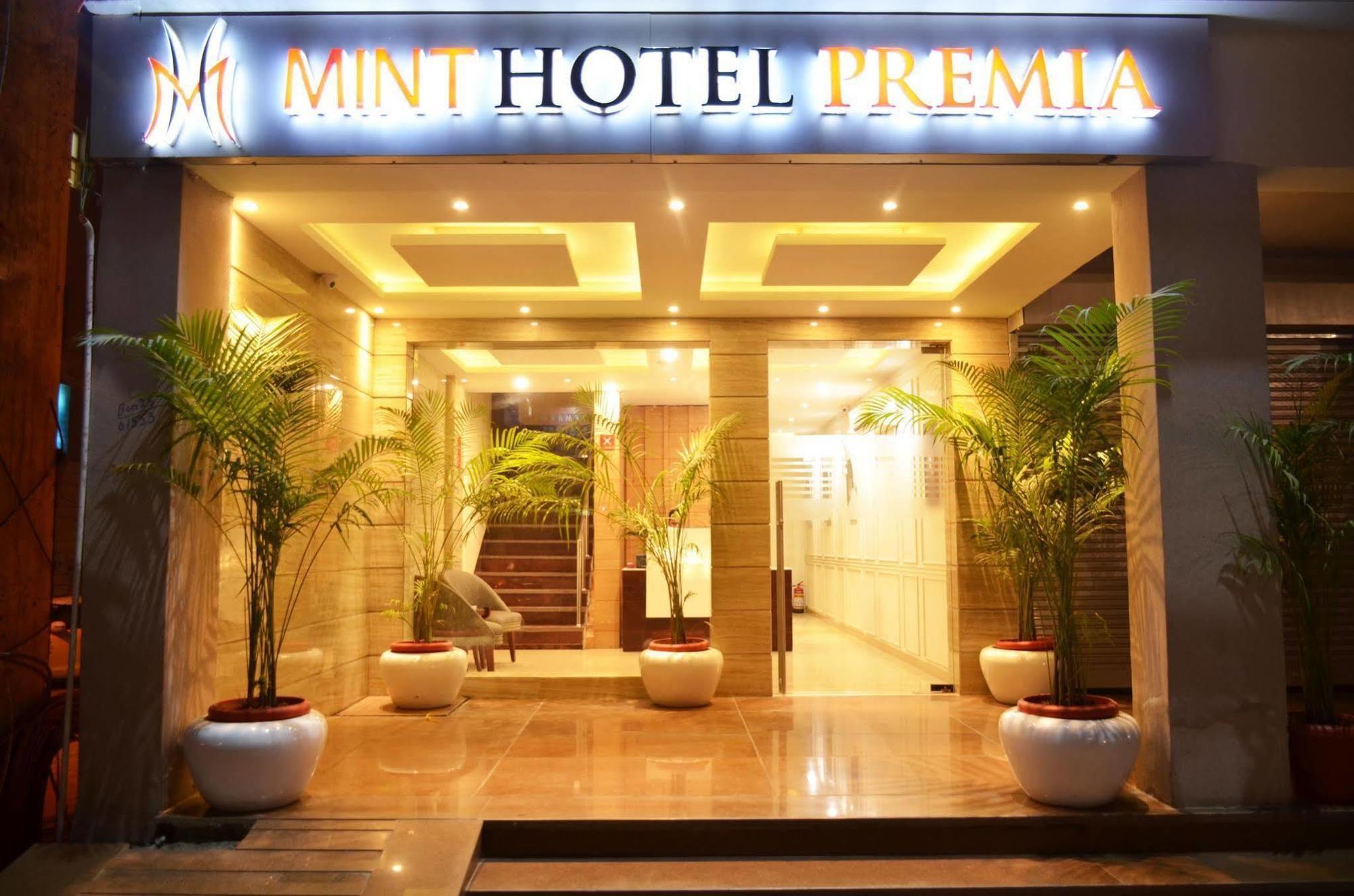 Mint Hotel Premia Chandigarh, Zirakpur Экстерьер фото